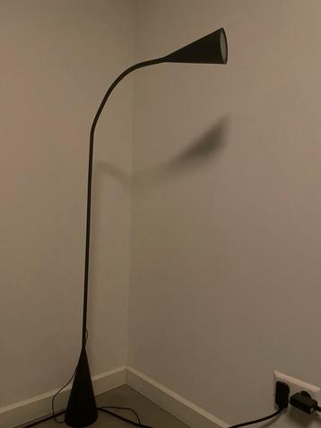 Delaktig led vloerlamp beschikbaar voor biedingen
