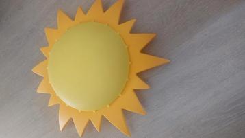 Plafondlamp zon beschikbaar voor biedingen