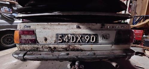 BMW 1602 uit 1974, compleet maar in onderdelen., Auto-onderdelen, Motor en Toebehoren, BMW, Gebruikt, Ophalen of Verzenden