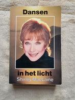 Shirley MacLaine - Dansen in het licht, Boeken, Ophalen of Verzenden