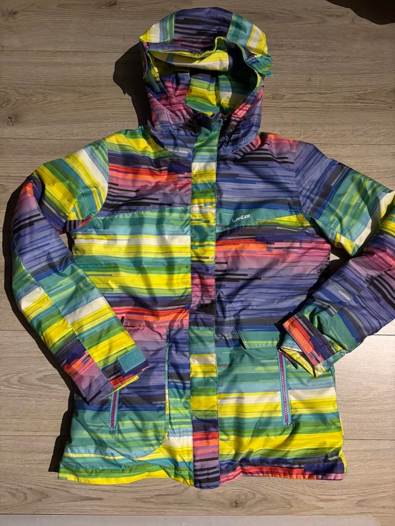 Mooie Wedze meisjes ski jas maat 152-160, Kinderen en Baby's, Ophalen of Verzenden, Zo goed als nieuw, Meisje, Jas