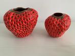 Set van 2 prachtige Des Pots aardbei vaasjes, Huis en Inrichting, Woonaccessoires | Vazen, Aardewerk of Porselein, Ophalen of Verzenden