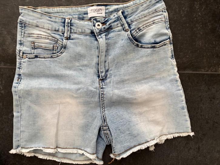 Norah NIEUW korte spijkerbroek / jeans short maat 40, Kleding | Dames, Spijkerbroeken en Jeans, Nieuw, W30 - W32 (confectie 38/40)