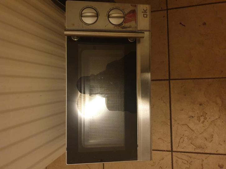 OK. Magnetron - Gebruikt, Witgoed en Apparatuur, Magnetrons, Gebruikt, Vrijstaand, Magnetron, 45 tot 60 cm, Draaiplateau, Ophalen of Verzenden