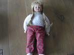 mooie vintage Glorex pop met vlechten en geruite broek, Verzamelen, Poppen, Verzenden, Zo goed als nieuw, Pop