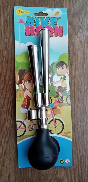 Fietstoeter rubber metaal beschikbaar voor biedingen