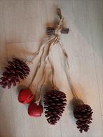 Kerstversiering met dennenappels en bellen, Huis en Inrichting, Ophalen of Verzenden, Zo goed als nieuw