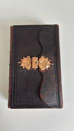 Nieuwe Testament.Bruin lederen band,gouden slot (defect)1884, Ophalen, Christendom | Katholiek