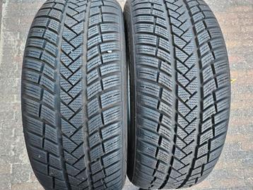 2 x Vredestein Wintrac Pro maat 215/50-19 beschikbaar voor biedingen