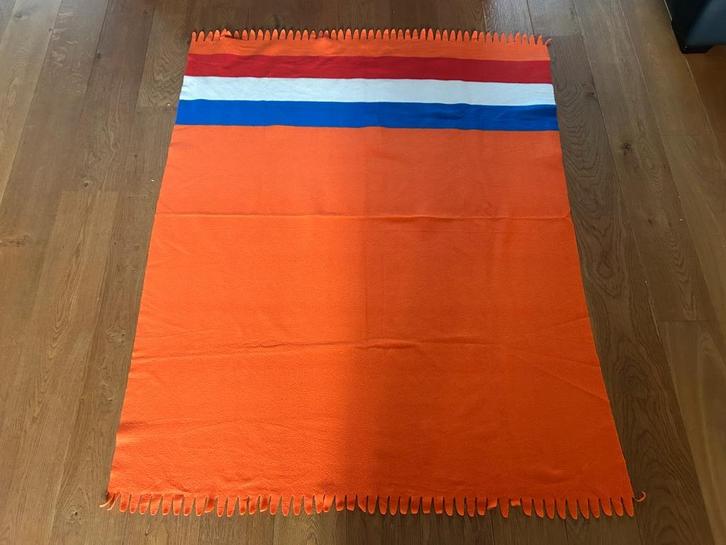 ZGAN oranje fleecedeken, Huis en Inrichting, Woonaccessoires | Plaids en Woondekens, Zo goed als nieuw, Ophalen of Verzenden