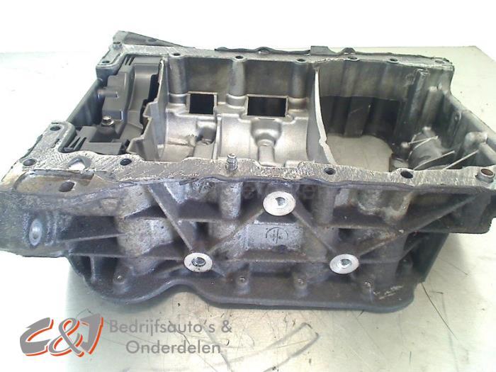 Carterpan van een Opel Vivaro, Auto-onderdelen, Gebruikt, -, -, Opel