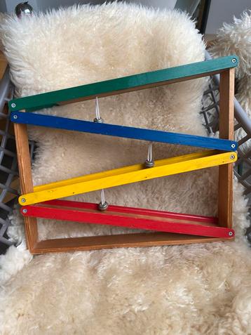 Vintage houten knikkerbaan beschikbaar voor biedingen