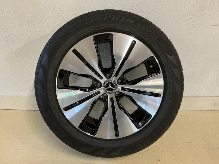 Mercedes EQC  breedte set Velgen met nieuwe Zomerbanden, Auto-onderdelen, Banden en Velgen, Banden en Velgen, Zomerbanden, Overige maten