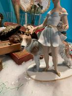 Porseleinen beeld van een dame met jachthond, Ophalen of Verzenden