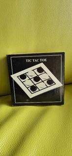 Gezelschapsspel tic tac toe, boter kaas en eieren, modern, Hobby en Vrije tijd, Gezelschapsspellen | Bordspellen, Een of twee spelers