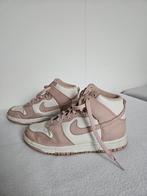 Nike Dunk High - Halfhoge Sneakers maat 38.5, Kleding | Dames, Schoenen, Nike, Ophalen of Verzenden, Sneakers of Gympen, Roze
