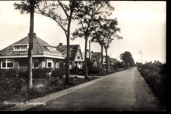 Grootegast (Gr.), Straatgezicht Langeweg, gelopen 1949, Verzamelen, Ansichtkaarten | Nederland, Gelopen, Groningen, 1940 tot 1960