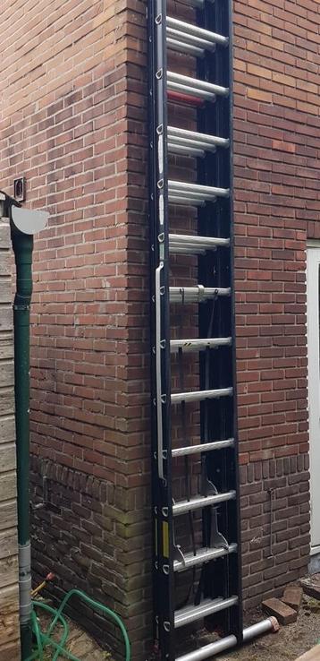 Altrex professionele reform ladder 3 x 14 beschikbaar voor biedingen
