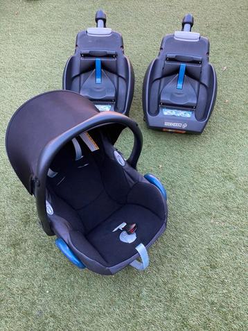 Maxicosi aurostoel met 2 easybases (voor 2 auto’s) beschikbaar voor biedingen