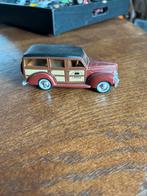 ERTL 1940 Ford Woody Station Wagon, Hobby en Vrije tijd, Modelauto's | 1:18, Ophalen of Verzenden, Gebruikt, Auto, ERTL