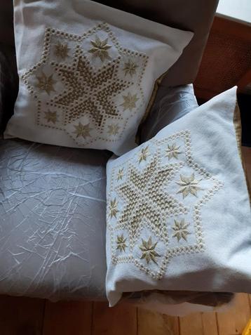 2 Hardanger Kerst Kussens beschikbaar voor biedingen