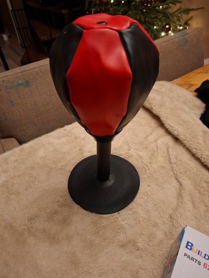 Boksbal op standaard - Perfect voor training!, Sport en Fitness, Boksen, Zo goed als nieuw, Boksbal, Ophalen of Verzenden