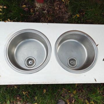 wasbak. spoelbak.keuken wasbak . beschikbaar voor biedingen