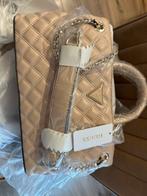 Gloednieuwe Guess handtas waarde 169€, Sieraden, Tassen en Uiterlijk, Tassen | Damestassen, Ophalen of Verzenden, Nieuw, Zwart