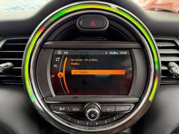 Navigatie Display van een Mini Cooper beschikbaar voor biedingen