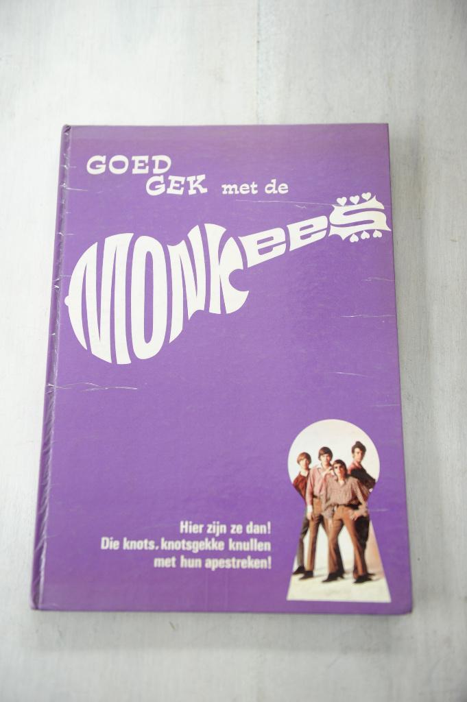 Monkees - - Goed Gek met de Monkees HardCover, Boeken, Stripboeken, Gelezen, Meerdere stripboeken, Verzenden