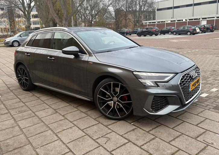Audi A3 35 Tfsi 150pk S-tronic 2020 Grijs, Auto's, Audi, Bedrijf, A3, Benzine, B, Hatchback, Automaat, Origineel Nederlands, Zilver of Grijs