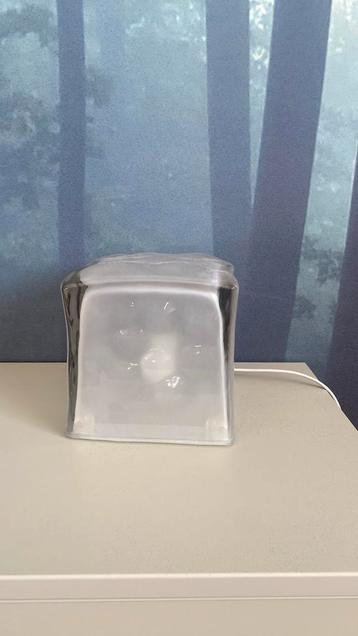 IKEA icecube tafellamp beschikbaar voor biedingen