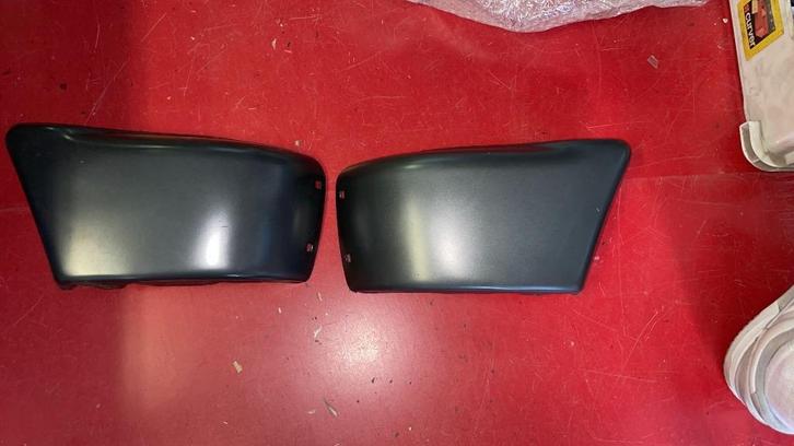 Nieuw set voorbumper zijkappen Toyota Hilux, Auto diversen, Auto-accessoires, Nieuw, Ophalen of Verzenden