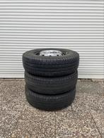 Michelin Agilis Camping 215 75 R16 op velg, Ophalen