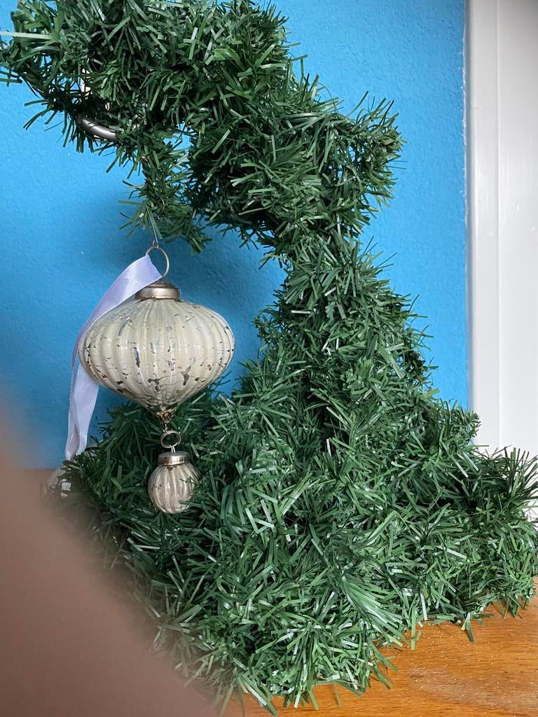 Kerst ballen- wit romige kleur. Weelderig Baroque, niet duur, Ophalen of Verzenden, Gebruikt