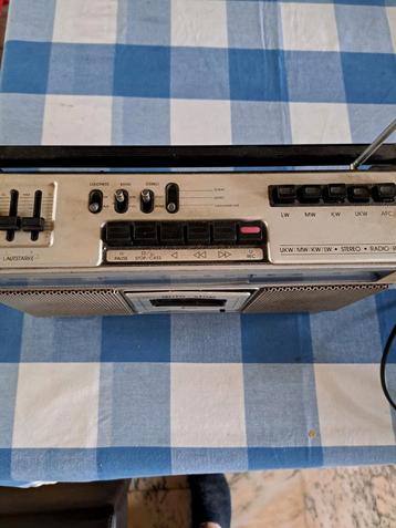 Radio /Cassette  beschikbaar voor biedingen