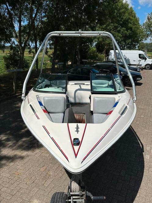 Invader Bravo 4,3 v6 220pk wakeboard tower, Watersport en Boten, Speedboten, Gebruikt, 3 tot 6 meter, Benzine, 200 pk of meer