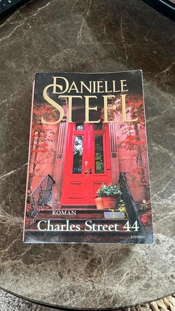 Danielle Steel – Charles Street 44 – paperback beschikbaar voor biedingen
