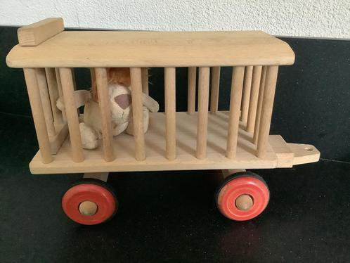 Houten circus wagen trailer auto aanhanger met pluche leeuw, Kinderen en Baby's, Speelgoed | Speelgoedvoertuigen, Ophalen of Verzenden
