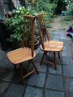 Stoelen met hoge rug, Ophalen