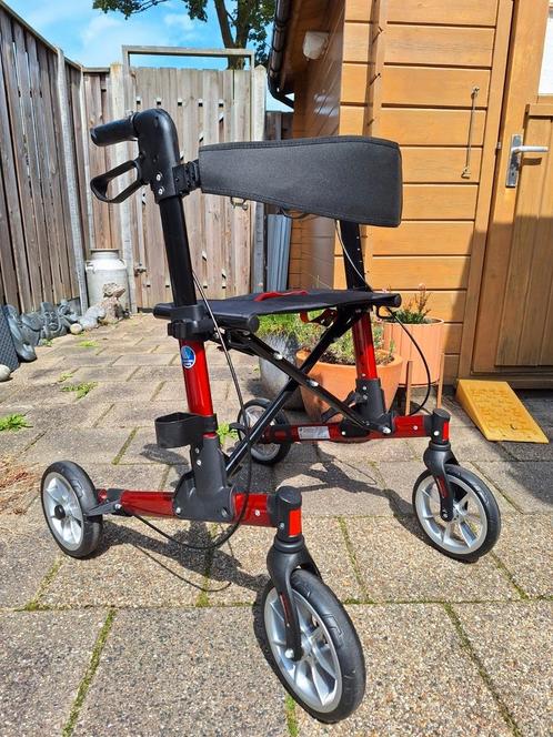 Vermeiren rollator Quava rood, Diversen, Rollators, Zo goed als nieuw, Lichtgewicht, Opvouwbaar, Ophalen of Verzenden