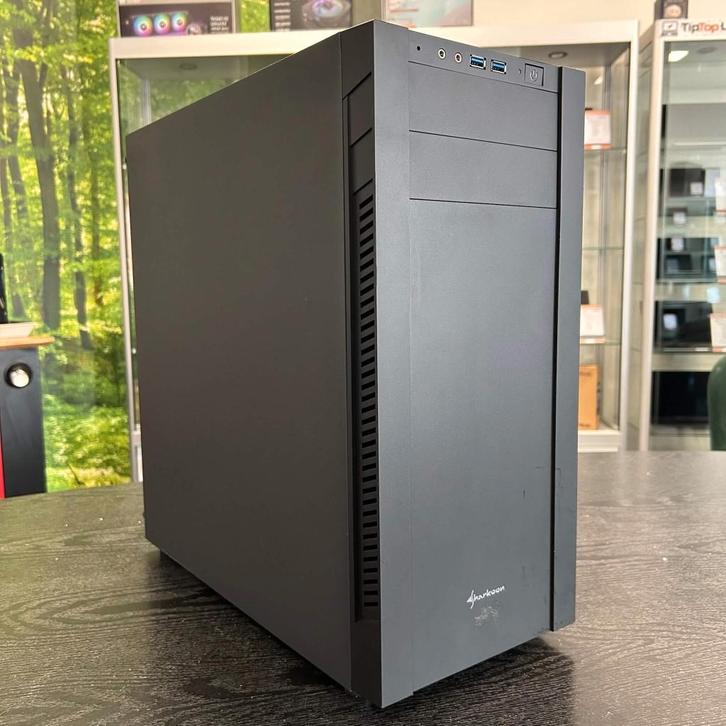 Custom PC - i7-9700K – Radeon RX 7400 – 32GB RAM – 1TB SSD, Computers en Software, Desktop Pc's, Refurbished, 4 Ghz of meer, SSD