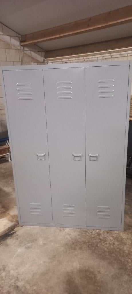 Locker kast + nachtkastje, Huis en Inrichting, Kasten | Lockerkasten, Ophalen