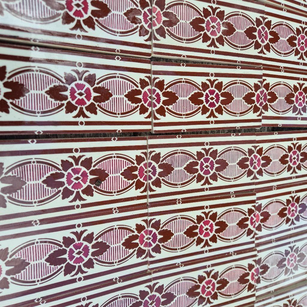 74 antieke randtegels 14.7x7,4 cm plus hoekjes, Antiek en Kunst, Antiek | Wandborden en Tegels, Ophalen