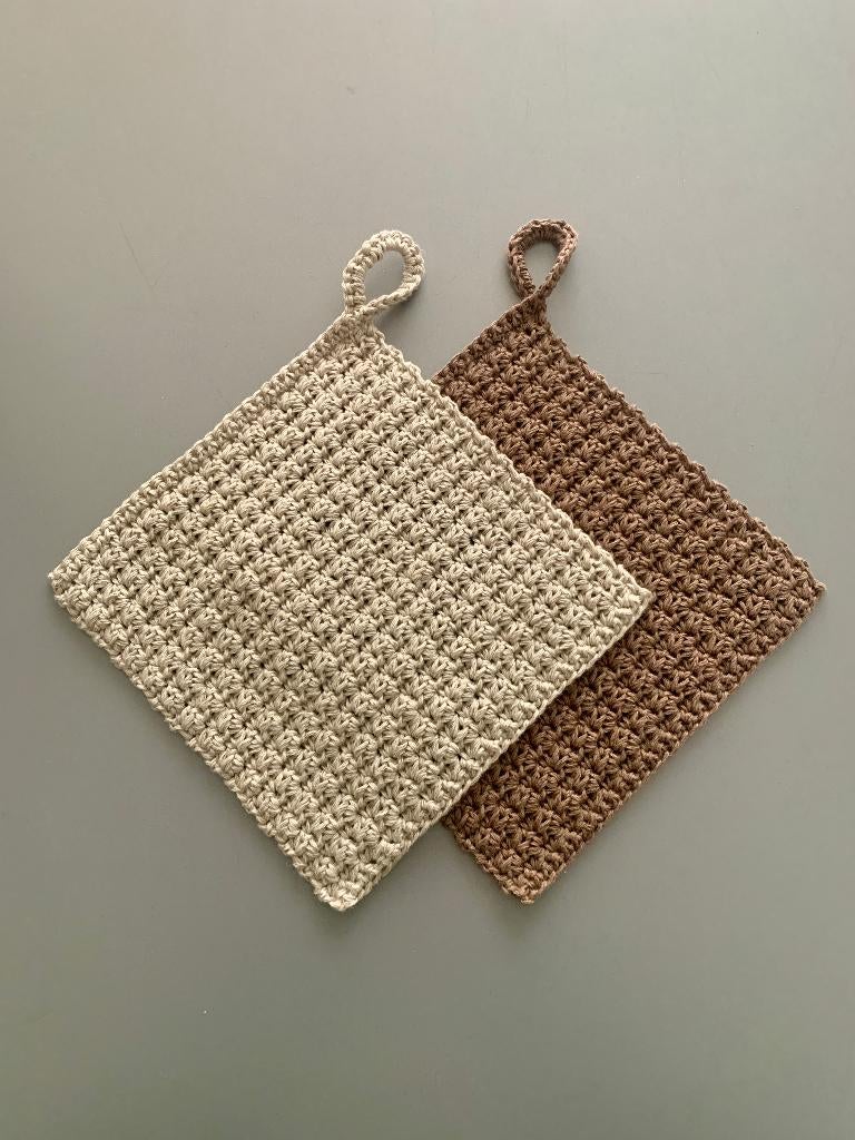 Set van 2 gehaakte pannenlappen basic/naturel, Huis en Inrichting, Keuken | Textiel, Ophalen of Verzenden, Nieuw, Grijs, Overige typen