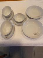 Serviesrigoletto tetro sauskom, 2 soepborden, 1 soepkop, Ophalen of Verzenden, Zo goed als nieuw, Kom(men), Overige stijlen