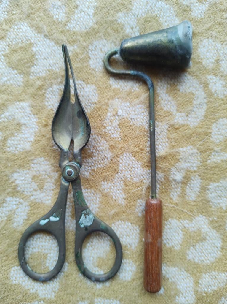 Antieke kaarsenaccessoires: kaarsenschaar en kaarsendover, Ophalen of Verzenden, Koper of Brons