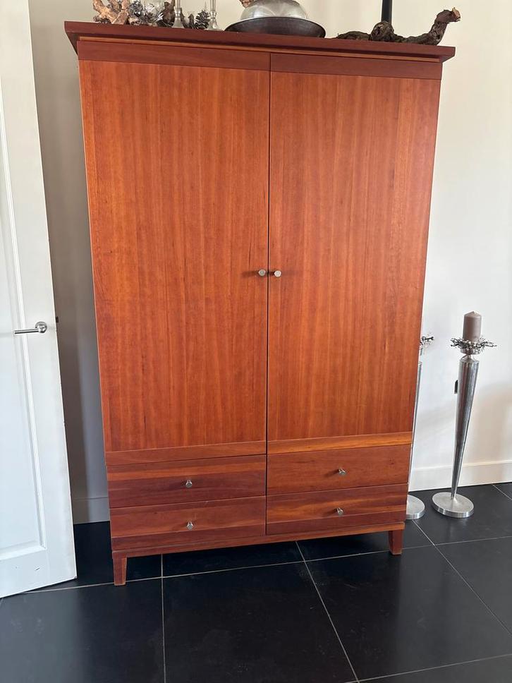 Massief kersen kast met 4 laden en 3 planken, Huis en Inrichting, Kasten | Kledingkasten, Gebruikt, 200 cm of meer, 100 tot 150 cm