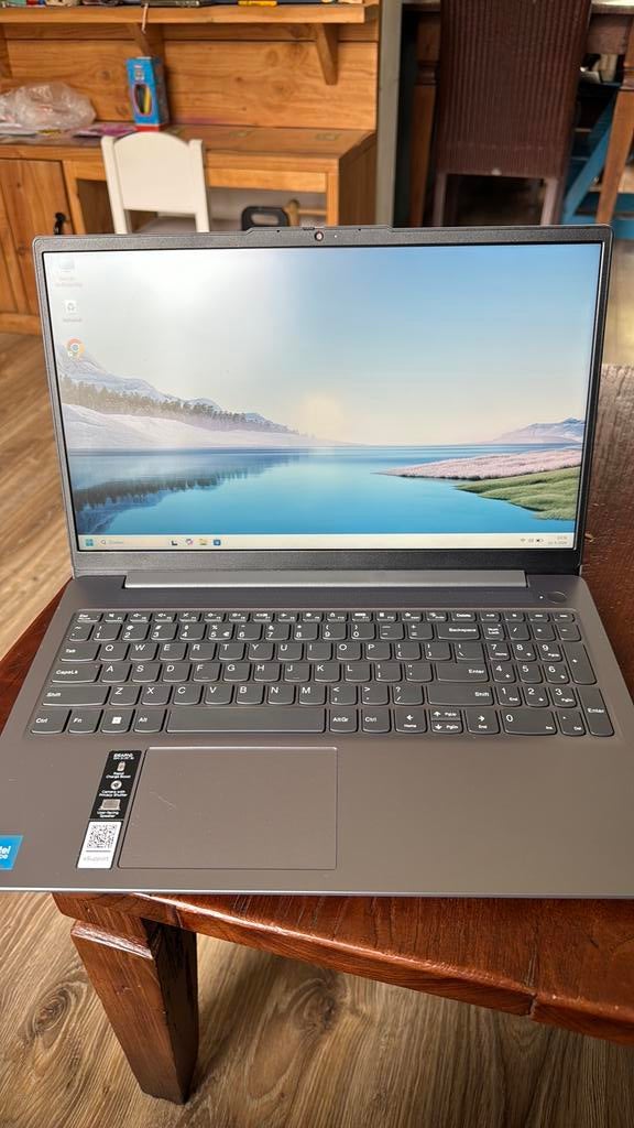 Lenovo IdeaPad Slim 3 15IAN8 Laptop - Zo goed als nieuw, Minder dan 50 cm, Ophalen of Verzenden, Zo goed als nieuw, Minder dan 100 cm