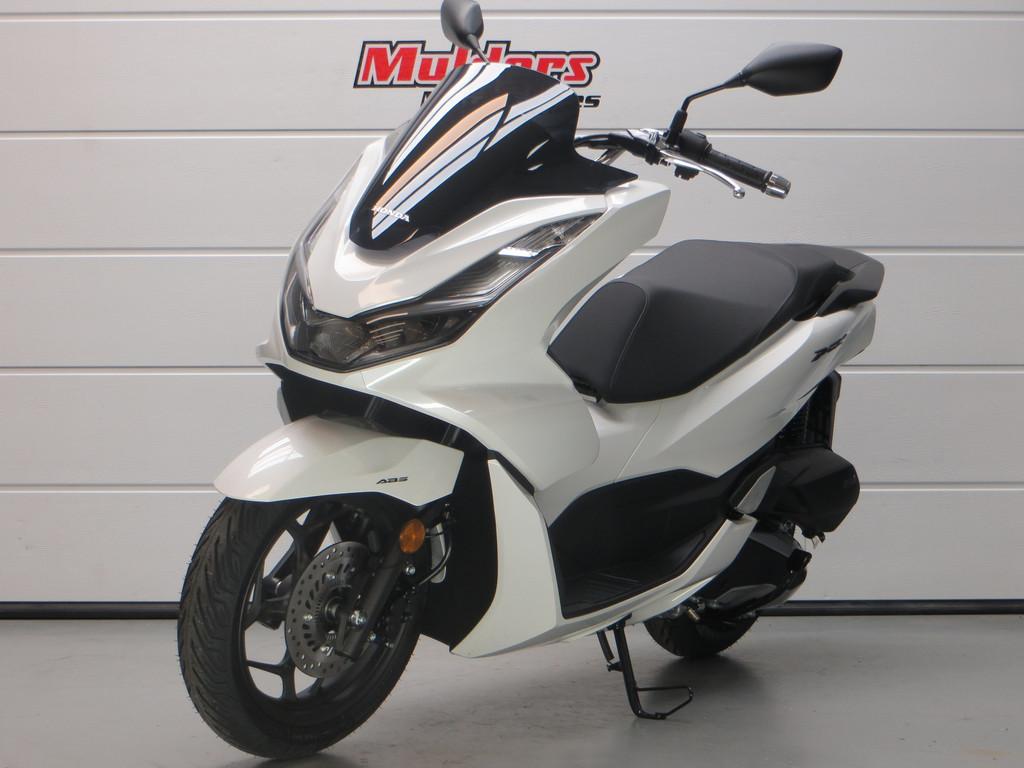 Honda PCX 125 HONDA PCX 125 (bj 2024), Scooter, Bedrijf, Mc.benelux@honda-eu.com, Doornveld 180 - 184
B-1731  Zellik, BE